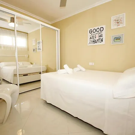 In Front Of The Sea With Ac And Pool Apartment